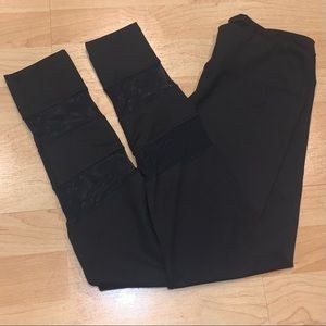 Lululemon leggings+ FREE F21 LEGGINGS